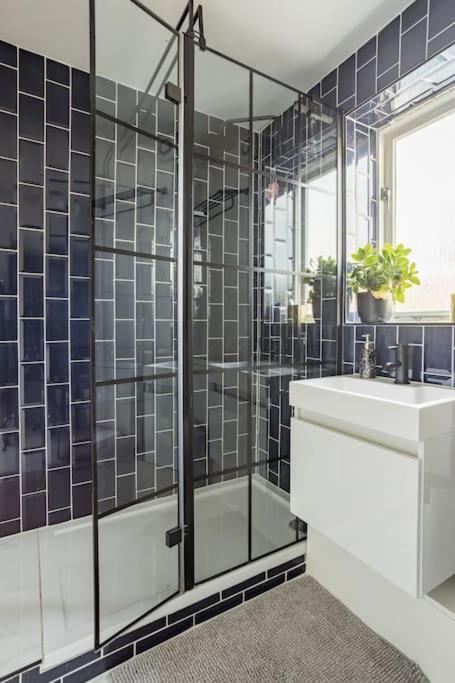 Bright &Spacious One Bedroom Flat Off Canary Wharf London Ngoại thất bức ảnh